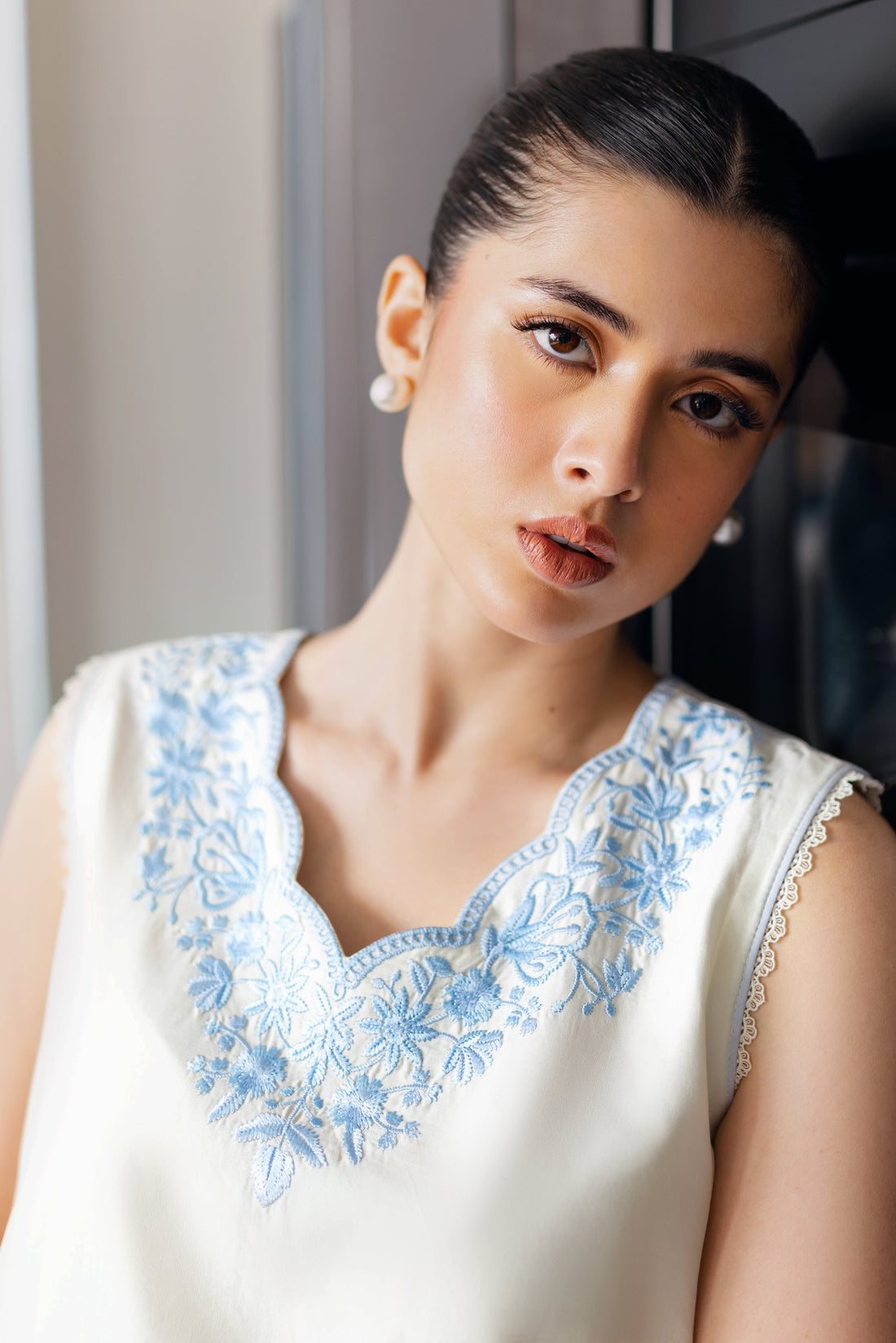 IVORY LUXURY EMBROIDERED 2PCS SET (NPA2-25303) - READY TO WEAR / READY TO SHIP