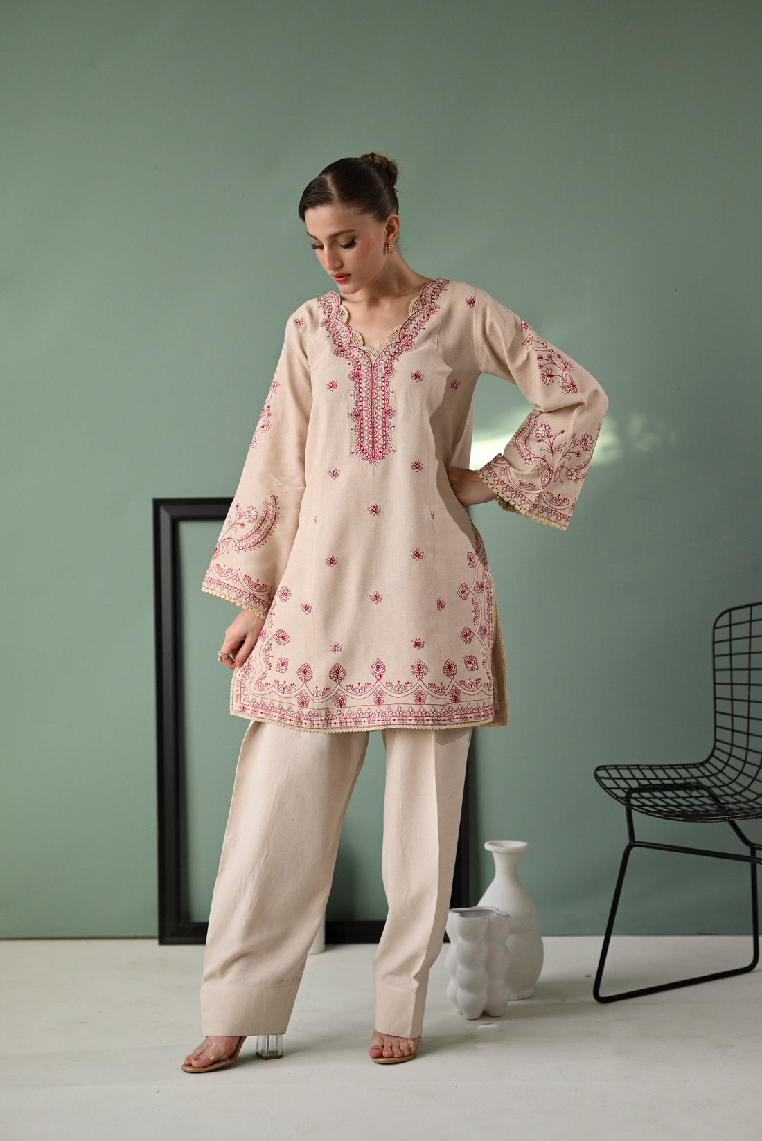 IVORY SKIN  LUXURY EMBROIDERED KARANDI SET (NEL-24626)