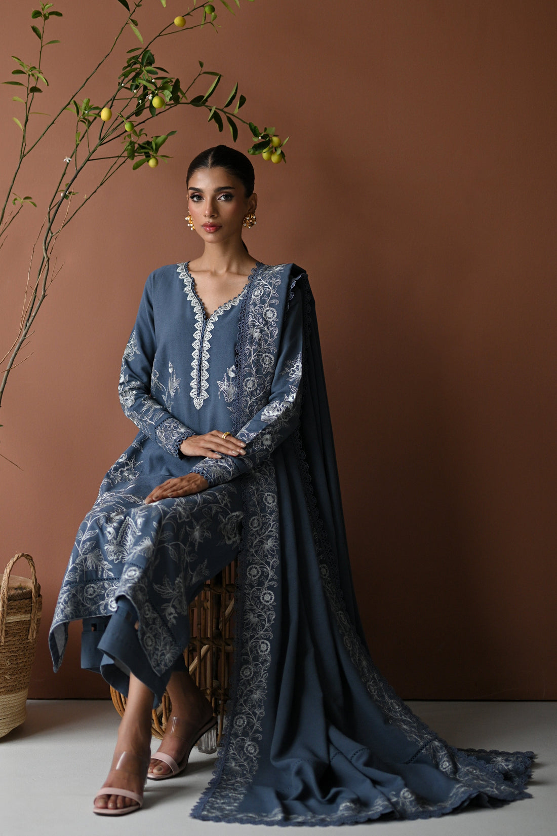 GREY LUXURY EMBROIDERED KARANDI SET (NEL-24630)