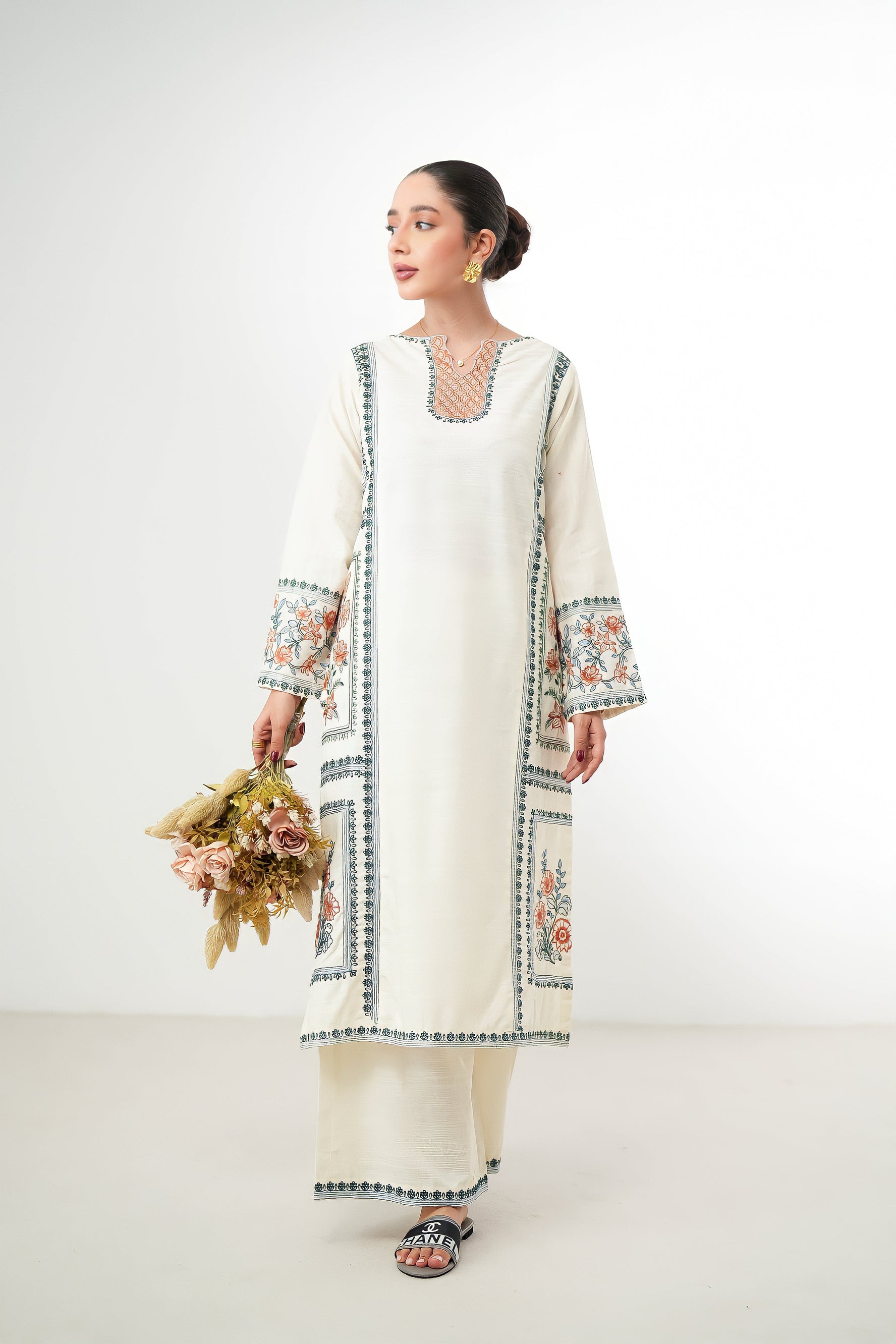 KASHMIR OFF-WHITE LUXURY EMBROIDERED FALL SET(NPA2-24307) - READY TO SHIP