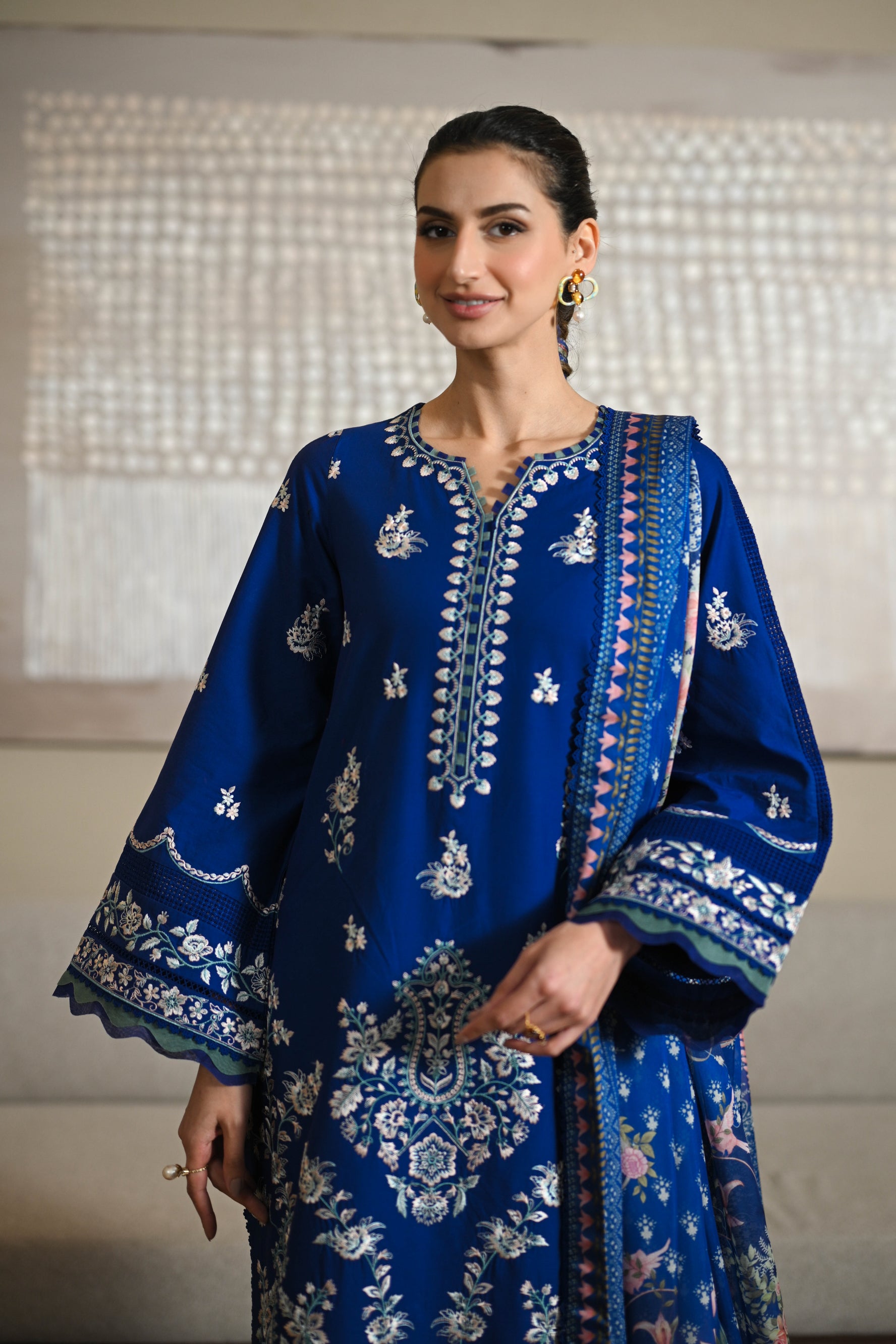 ZAHRA 2: FRESH SAPPHIRE LUXURY LAWN EMBROIDERED SET (NEL-25605) STITCHED SIZE MEDIUM / READY TO SHIP