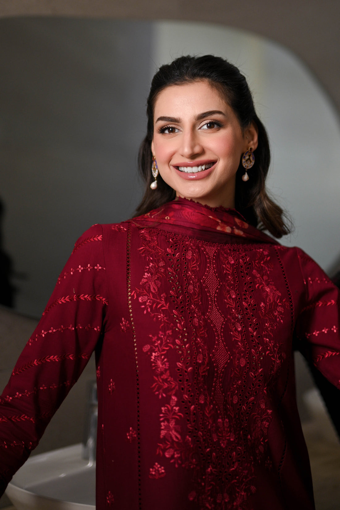 MAROON LUXURY EMBROIDERED LAWN SET 2025 (NEL-25606)