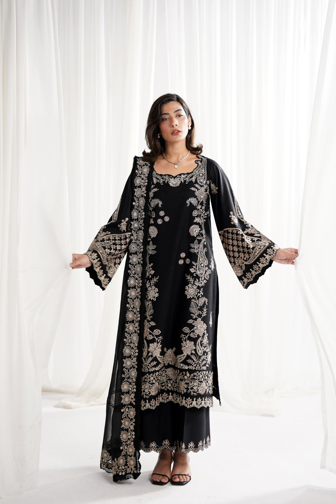BLACK LUXURY EMBROIDERED 3PCS SET NPA3-25415 (EID 2025 READY TO WEAR) / READY TO SHIP