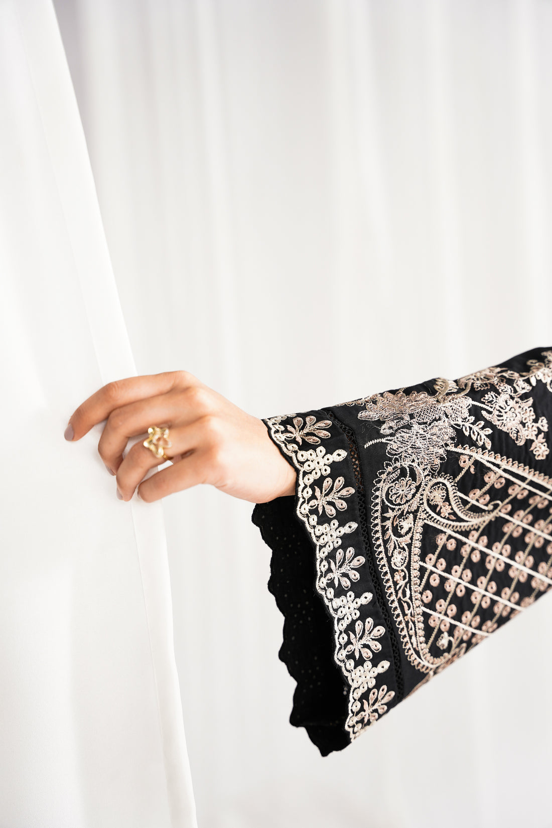 BLACK LUXURY EMBROIDERED 3PCS SET NPA3-25415 (EID 2025 READY TO WEAR) / READY TO SHIP