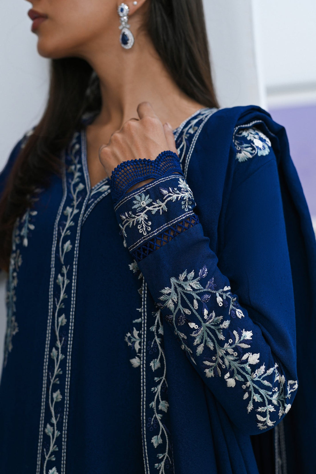 NAVY BLUE LUXURY EMBROIDERED KARANDI SET NEL-23640