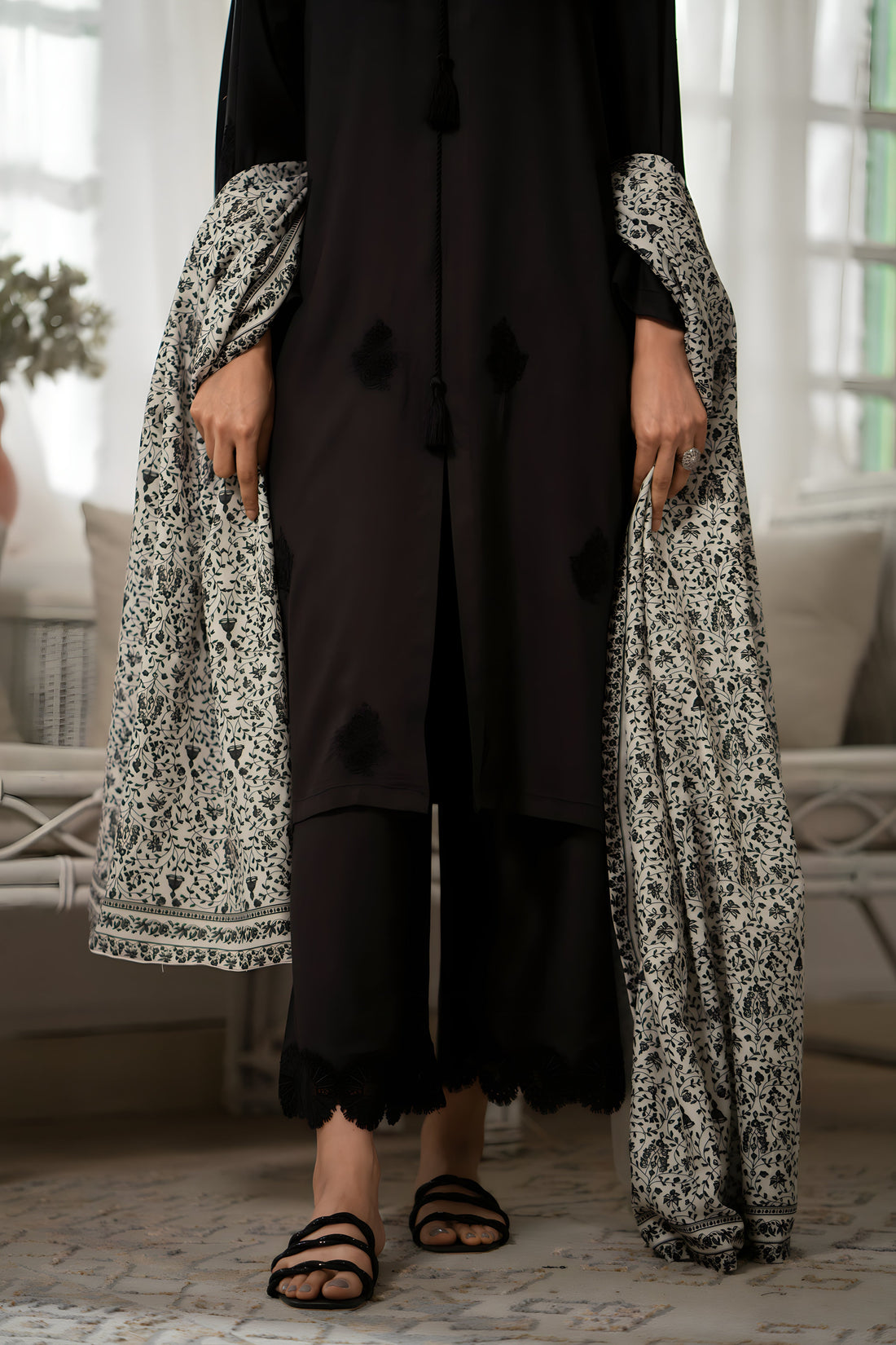 Black Fall Embroidered Set NEL-23643 (Includes Shawl)