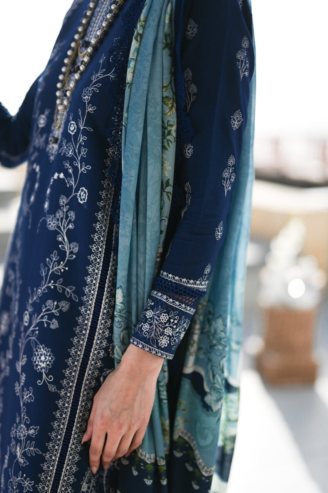 ZAHRA 3: NAVY BLUE NEL-23609